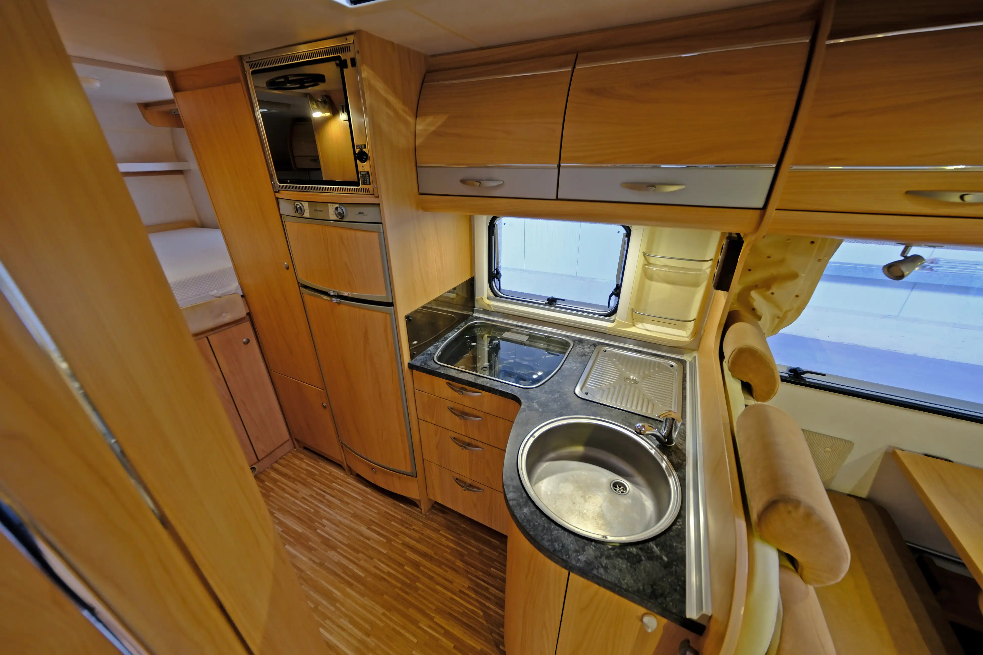 BUERSTNER Solano T 695